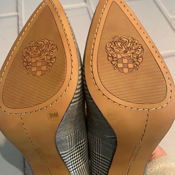 Vince Camuto heels - Picture 6 of 9